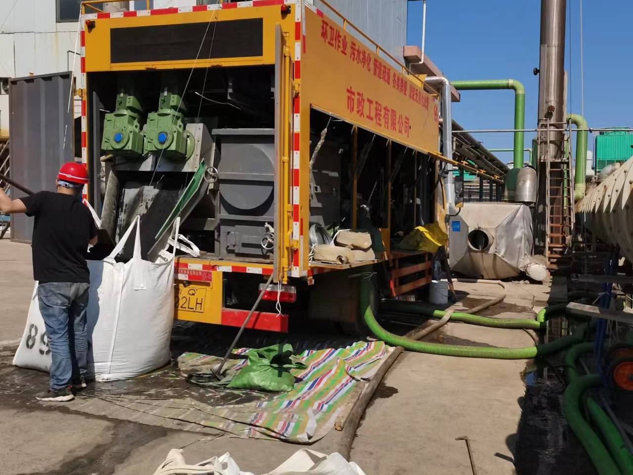 托里淤泥压干处理